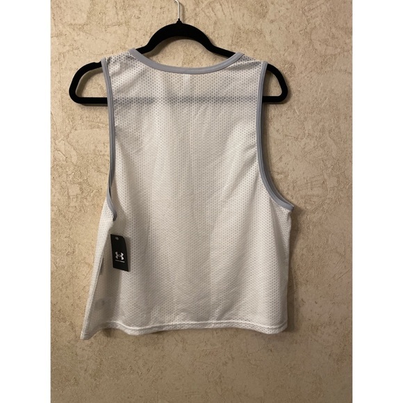 Under Armour Top Size Large - Picture 2 of 6